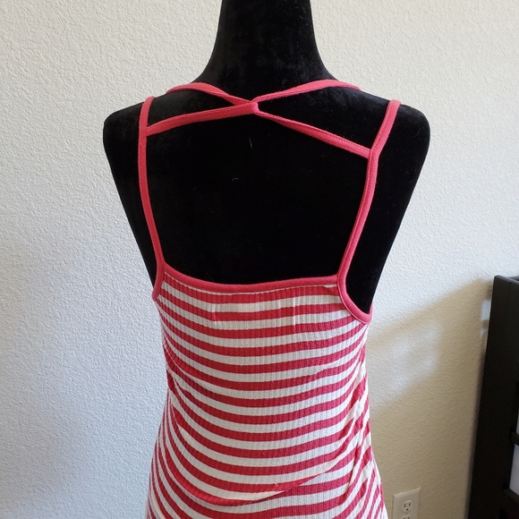♡♡♡♡♡ NWOT Criss- cross back top - Picture 5 of 11